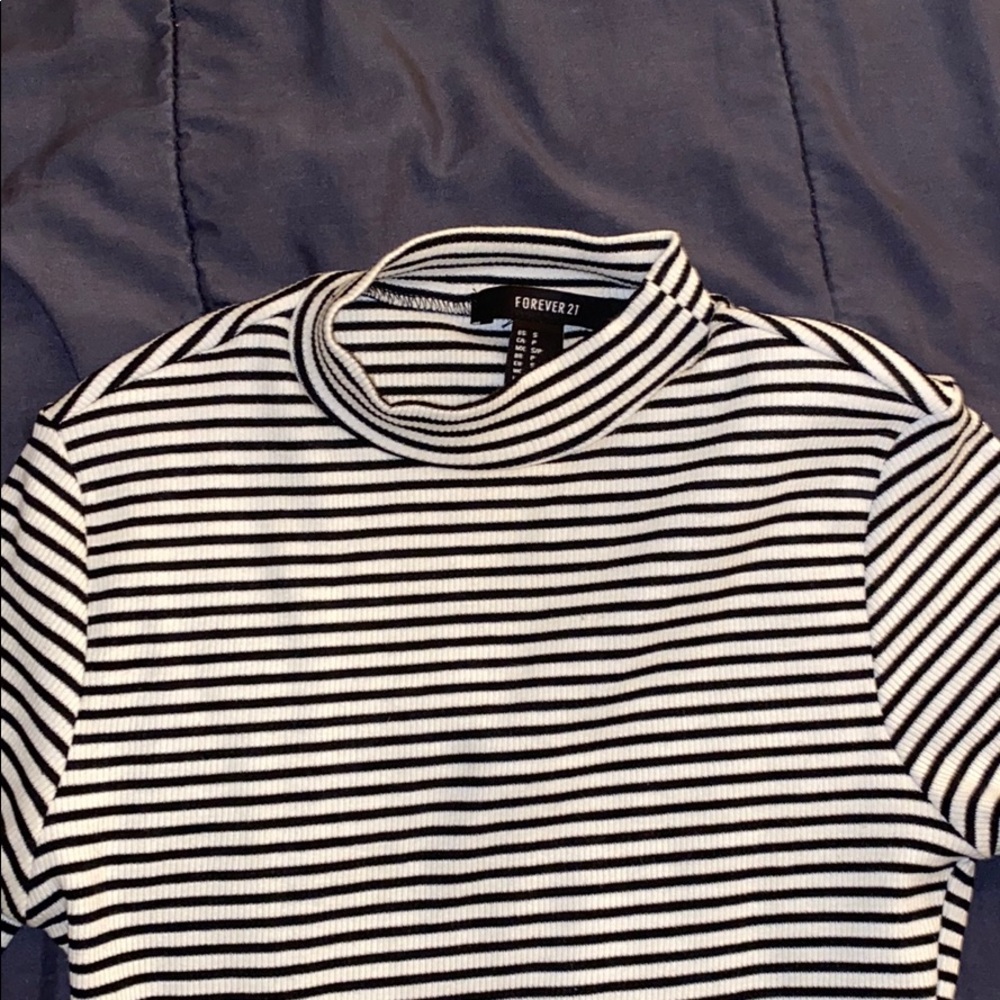 Striped long sleeve crop top